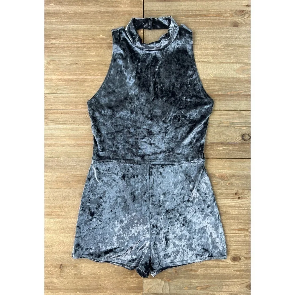 NWT BB Dakota Adenal Crushed Velvet Romper